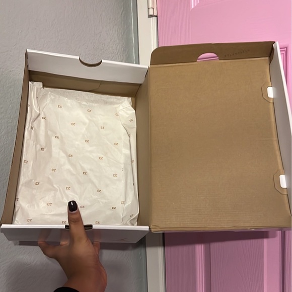 Woman’s air Jordan Dutch green - Picture 8 of 12